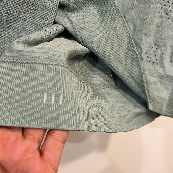 New lululemon Swiftly Tech LS Short - Size 8 - Picture 7 of 11